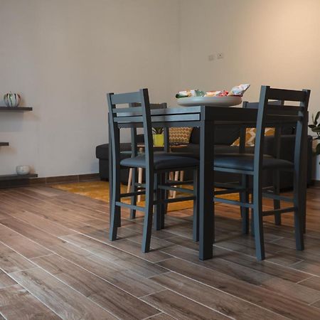 Alessandra'S Apartment Сассари Экстерьер фото
