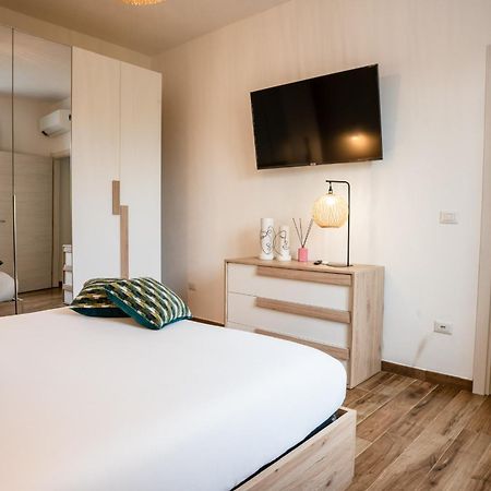 Alessandra'S Apartment Сассари Экстерьер фото