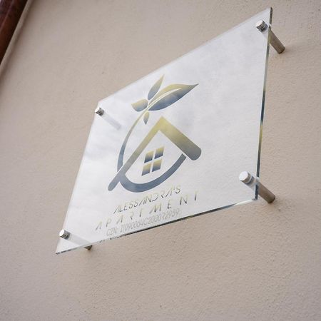 Alessandra'S Apartment Сассари Экстерьер фото