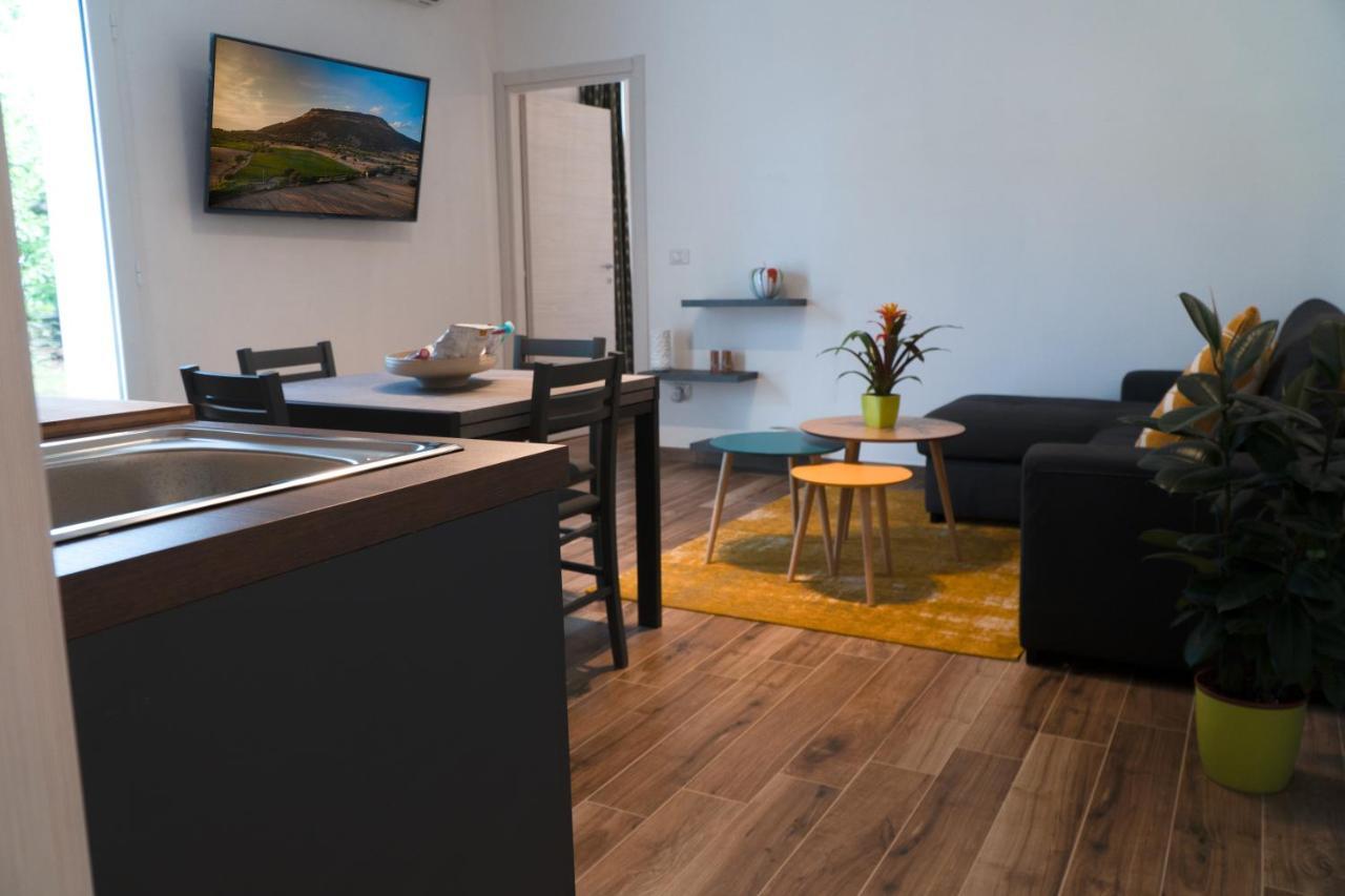Alessandra'S Apartment Сассари Экстерьер фото